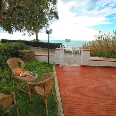 Villa Rentopolis Costa Macauda *